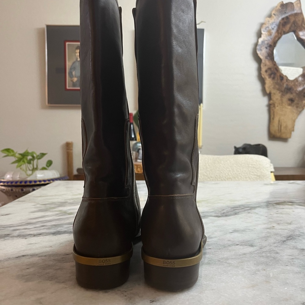 Hugo Boss Never Worn Brown Leather Boots. View 3